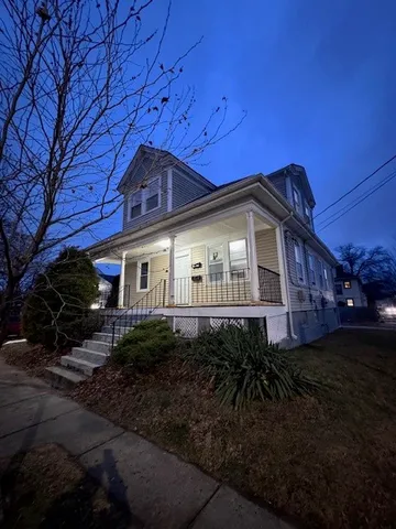 $1,800 | 268 Nelson Street, Unit 1, Providence, RI 02908