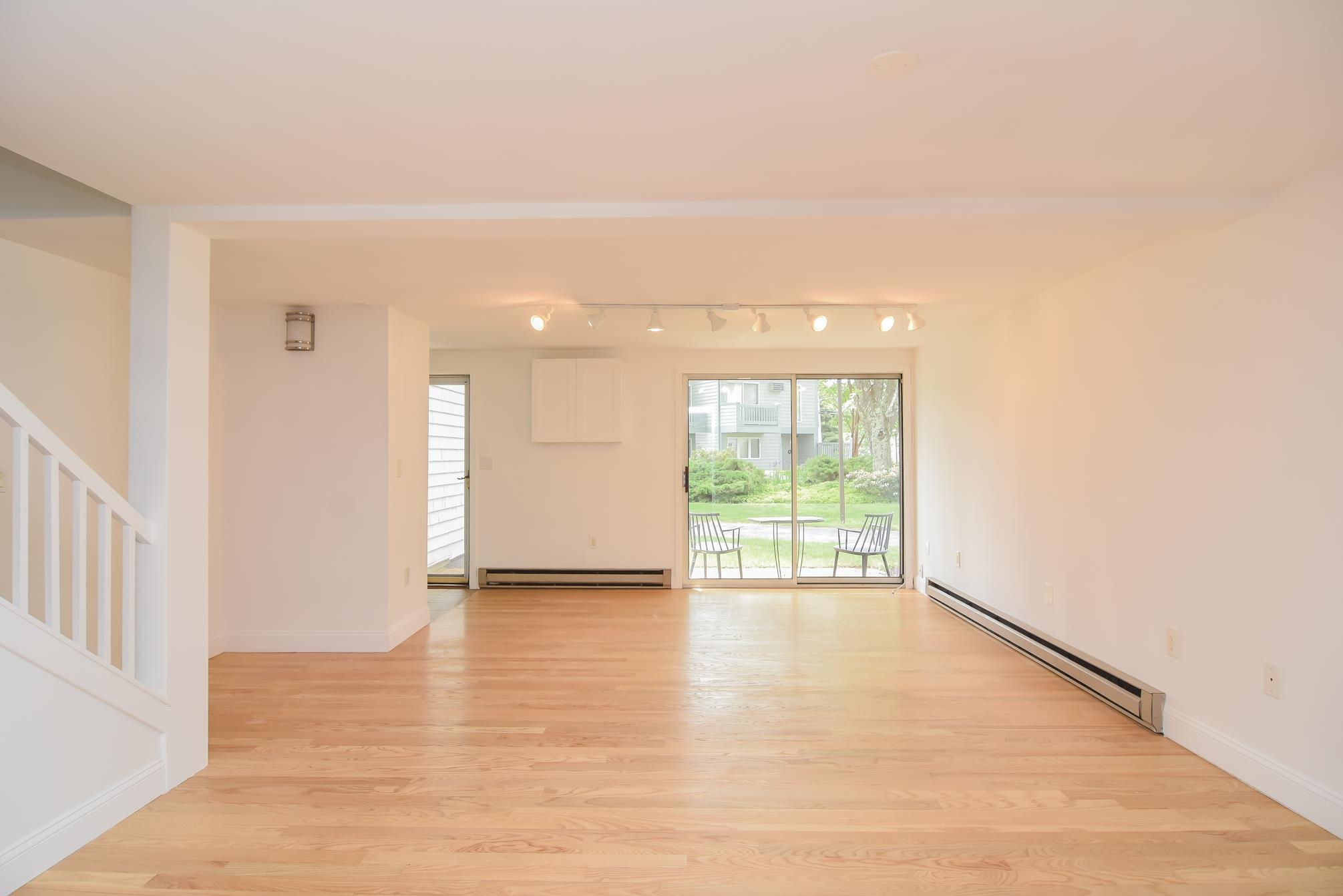 23 Cusack Road, Unit 10 Hampton, NH 03842 - Photo 5 of 39
