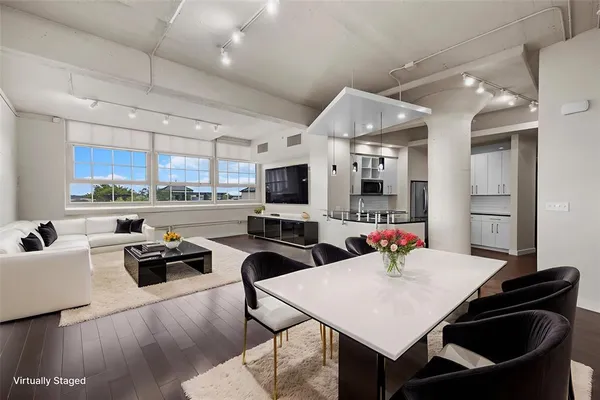 $495,000 | 2600 West 7th Street, Unit 1439, Fort Worth, TX 76107