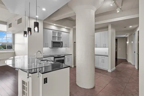 $554,000 | 2600 West 7th Street, Unit 1439, Fort Worth, TX 76107