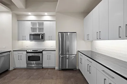 $554,000 | 2600 West 7th Street, Unit 1439, Fort Worth, TX 76107