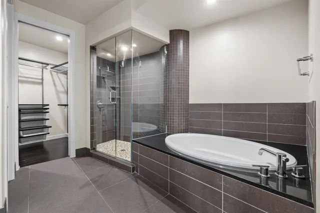 $525,000 | 2600 West 7th Street, Unit 1439, Fort Worth, TX 76107