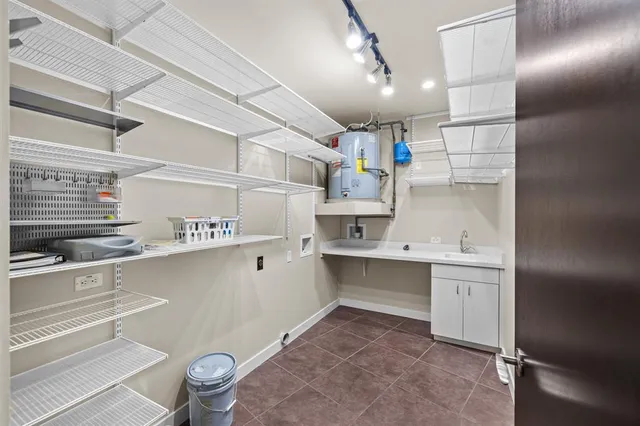 $525,000 | 2600 West 7th Street, Unit 1439, Fort Worth, TX 76107