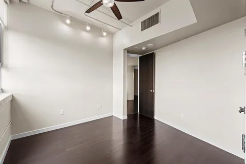$554,000 | 2600 West 7th Street, Unit 1439, Fort Worth, TX 76107