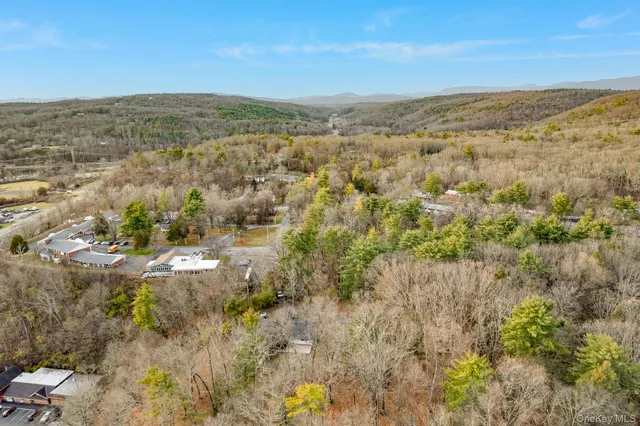 a picture of a bench in a window