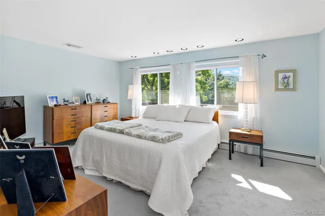 $725,000 | 207 East Hook Road, Hopewell Junction, NY 12533