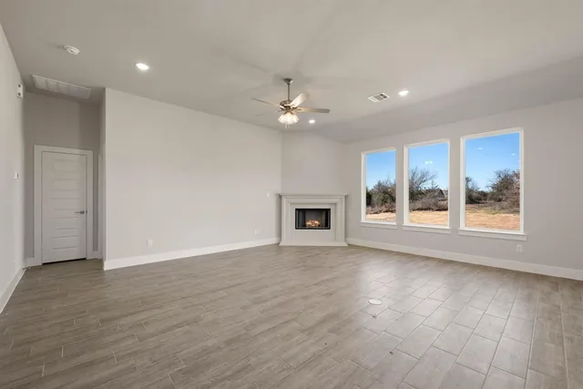 $425,000 | 227 Cr-4690, Boyd, TX 76023