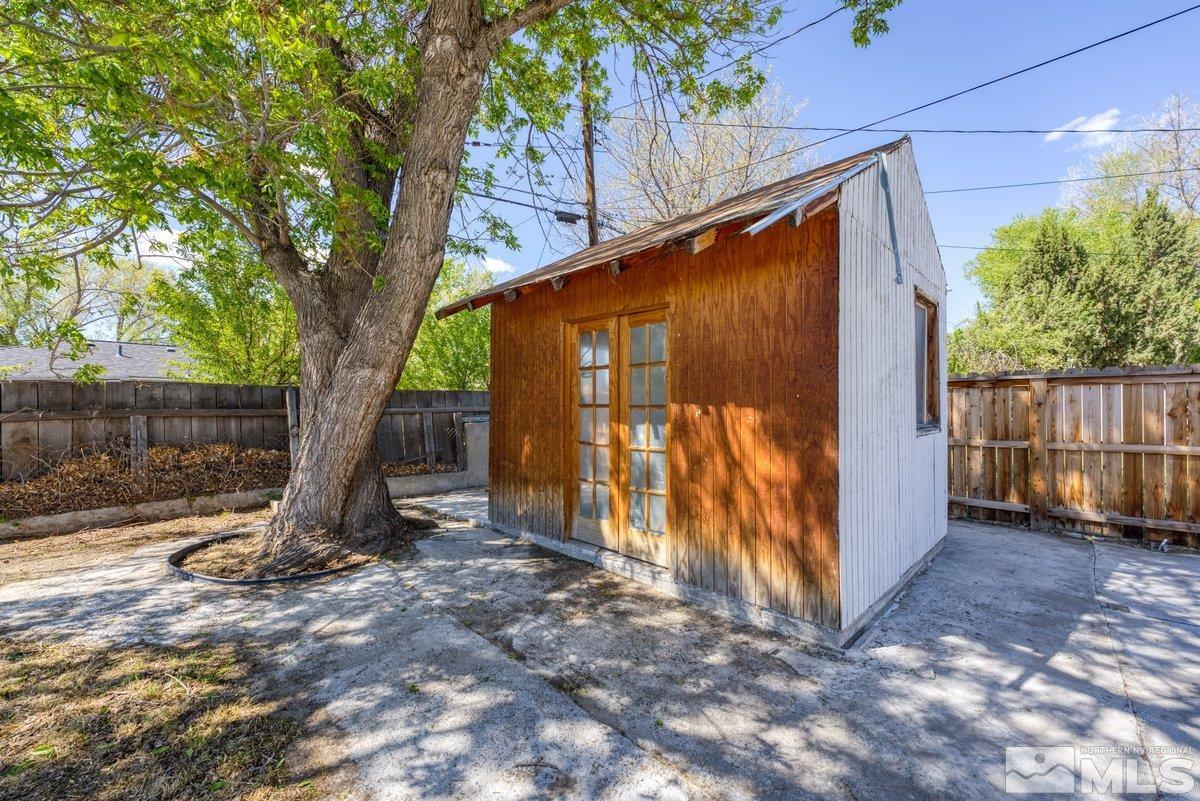 441 I Street Sparks, NV 89431 - Photo 16 of 16 a backyard of a house