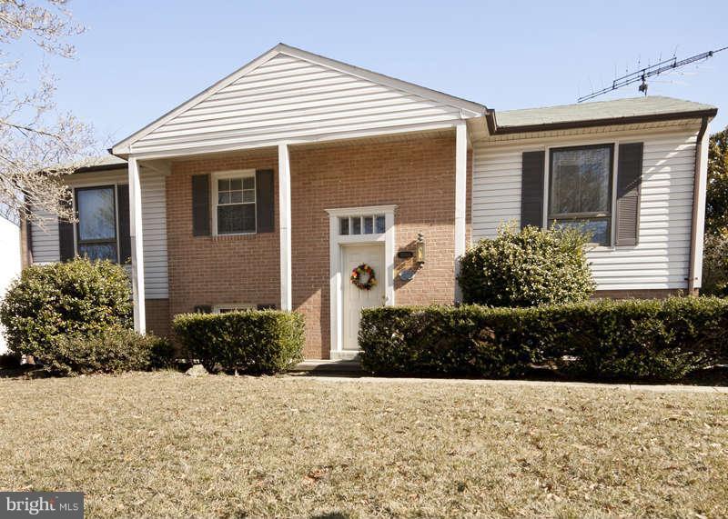 10568 Gateridge Road Cockeysville, MD 21030 - Photo 1 of 12 Exterior (Front)