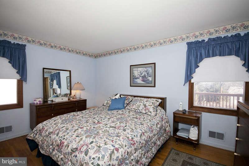10568 Gateridge Road Cockeysville, MD 21030 - Photo 7 of 12 Bedroom (Master)