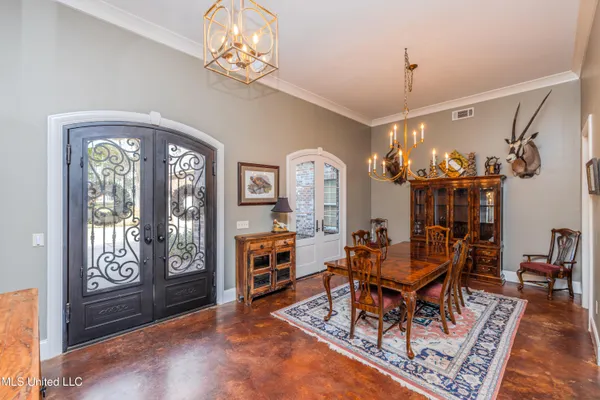$900,000 | 167 Lakeshire Circle, Canton, MS 39046