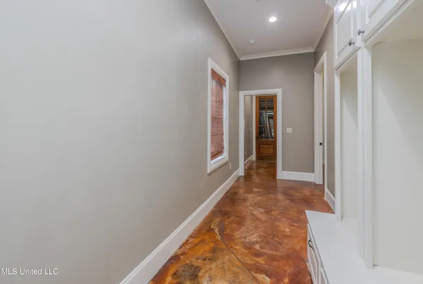 $900,000 | 167 Lakeshire Circle, Canton, MS 39046