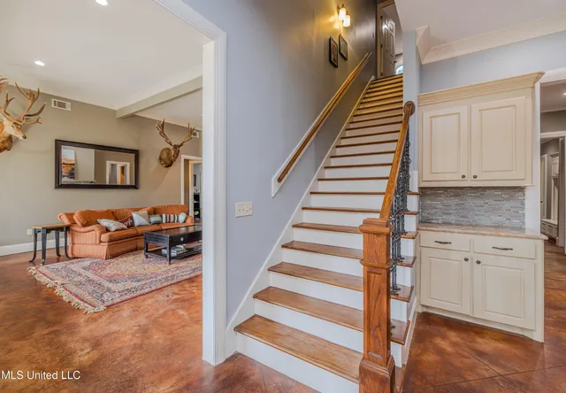 $900,000 | 167 Lakeshire Circle, Canton, MS 39046