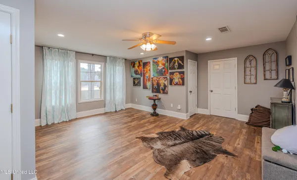 $900,000 | 167 Lakeshire Circle, Canton, MS 39046