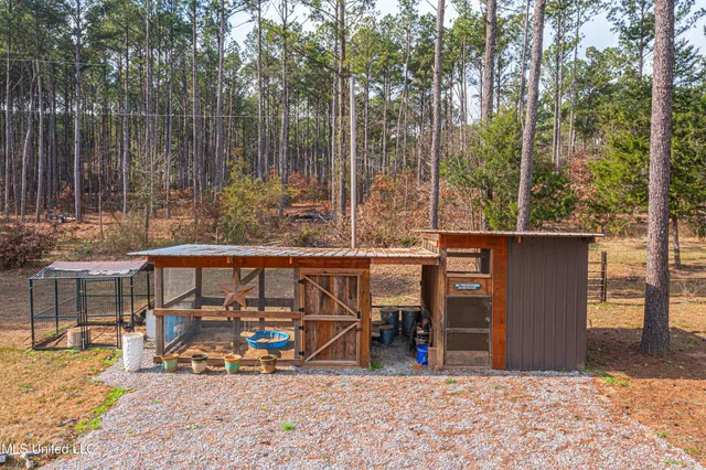 $900,000 | 167 Lakeshire Circle, Canton, MS 39046