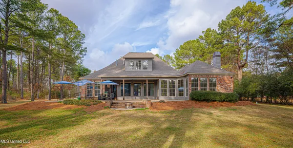 $900,000 | 167 Lakeshire Circle, Canton, MS 39046