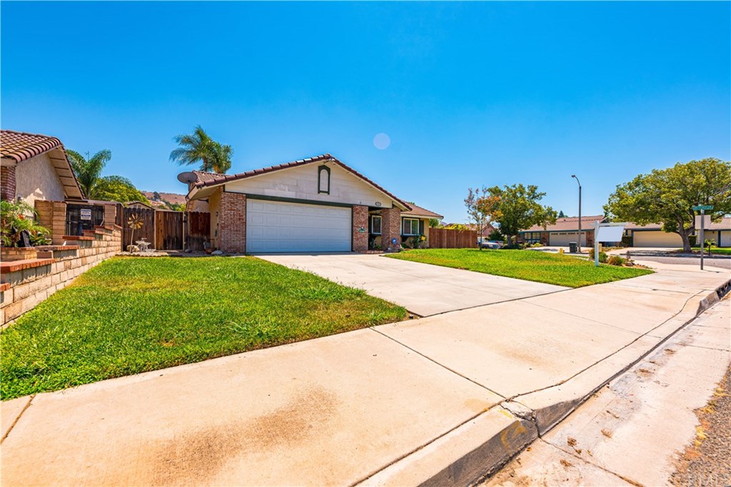 12066 Taylor Street Riverside, CA 92503 - Photo 2 of 36