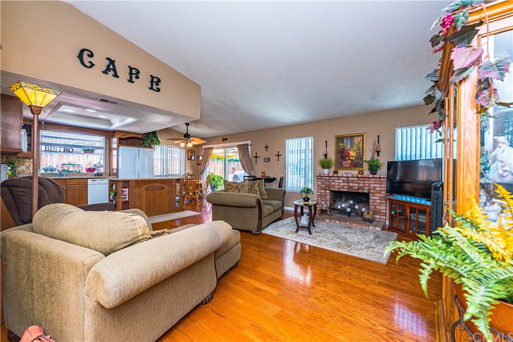 12066 Taylor Street Riverside, CA 92503 - Photo 11 of 36