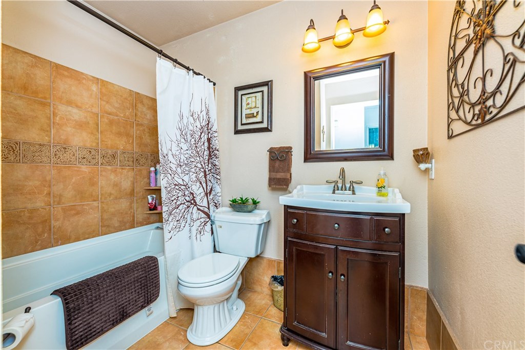 12066 Taylor Street Riverside, CA 92503 - Photo 16 of 36