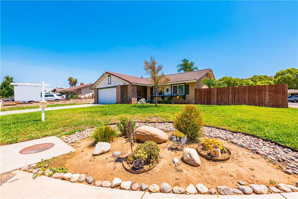12066 Taylor Street Riverside, CA 92503 - Photo 7 of 36