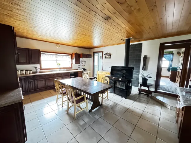 $359,900 | N9307 Old Highway, Pardeeville, WI 53954