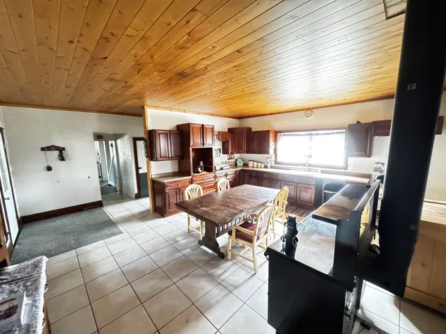 $359,900 | N9307 Old Highway, Pardeeville, WI 53954