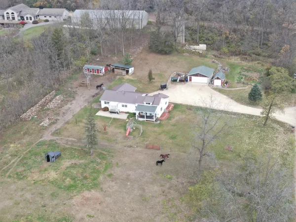 $359,900 | N9307 Old Highway, Pardeeville, WI 53954