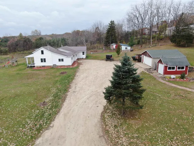 $359,900 | N9307 Old Highway, Pardeeville, WI 53954