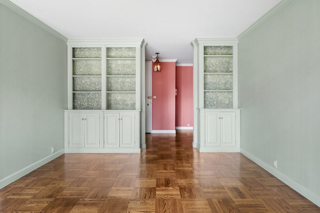 180 Beacon Street, Unit 6A Boston, MA 02116 - Photo 7 of 26 a view of an empty room