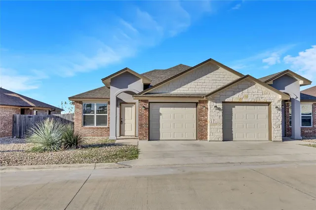 $1,400 | 105 Calvin Smith Ln., Unit A, Jarrell, TX 76537