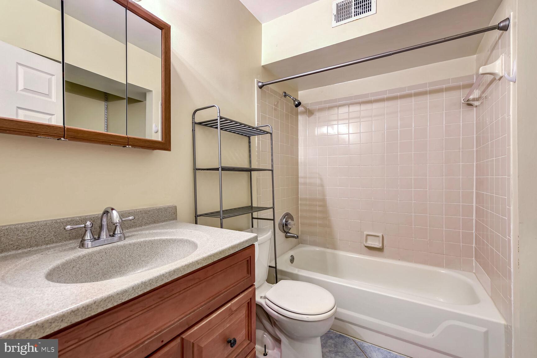 11306 Geddys Court Reston, VA 20191 - Photo 17 of 32