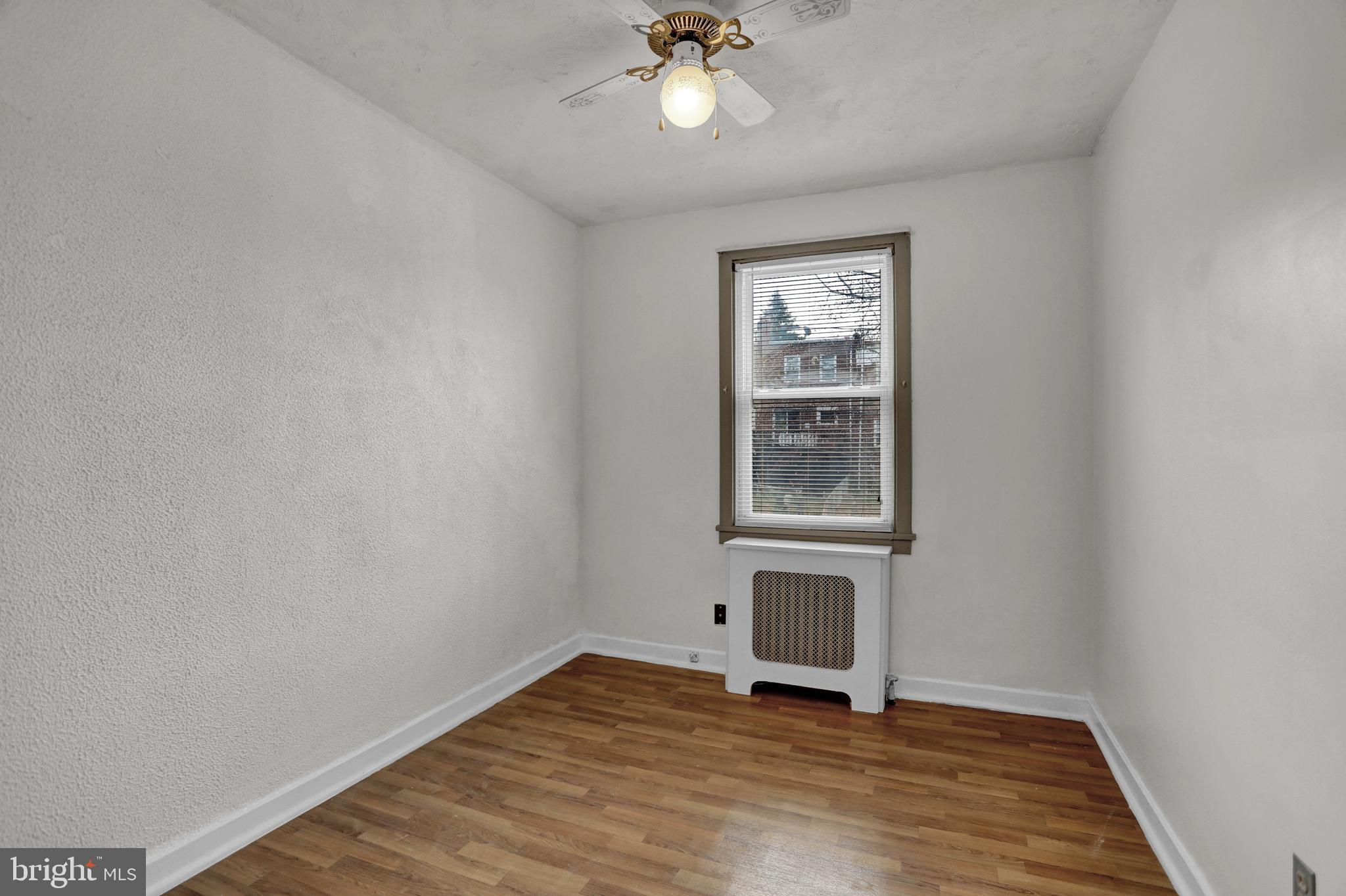 4441 Pen Lucy Road Baltimore, MD 21229 - Photo 17 of 25 Bedroom 3