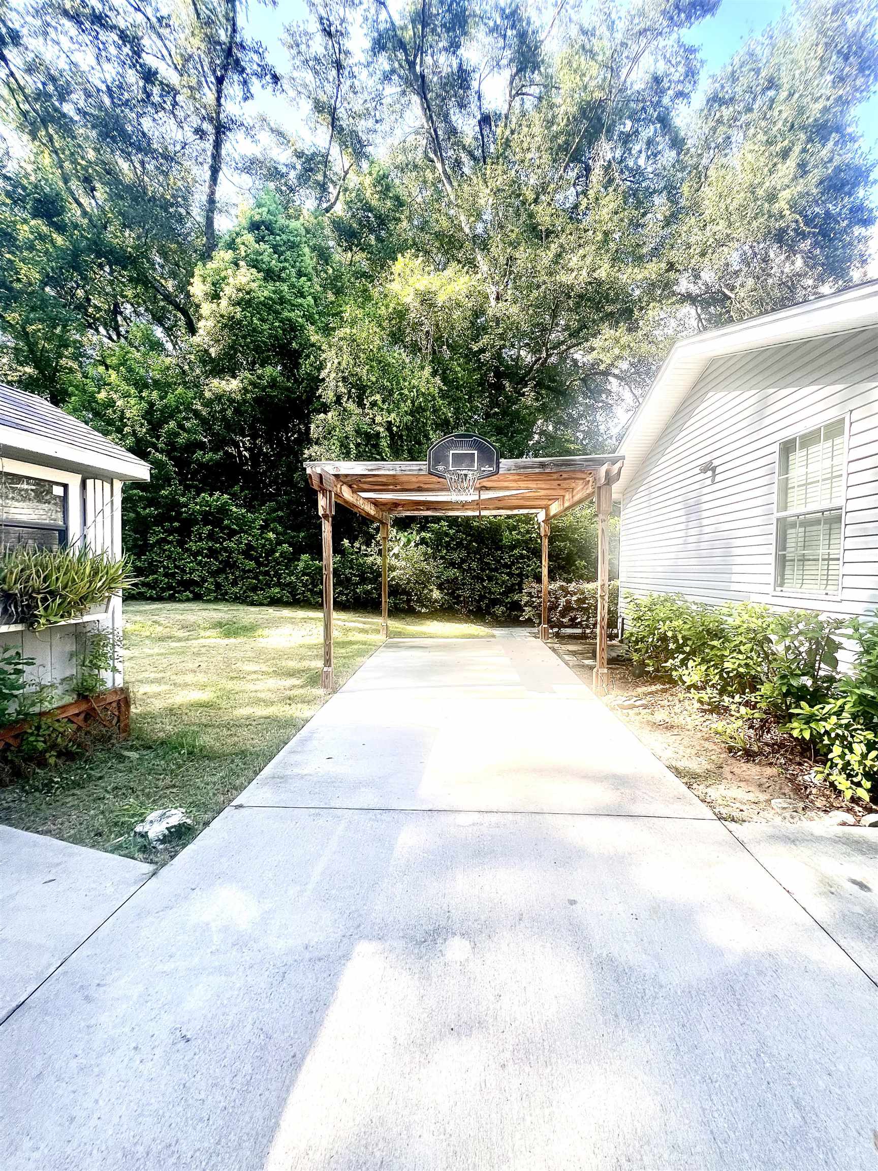 822 California Street Tallahassee, FL 32304 - Photo 7 of 17