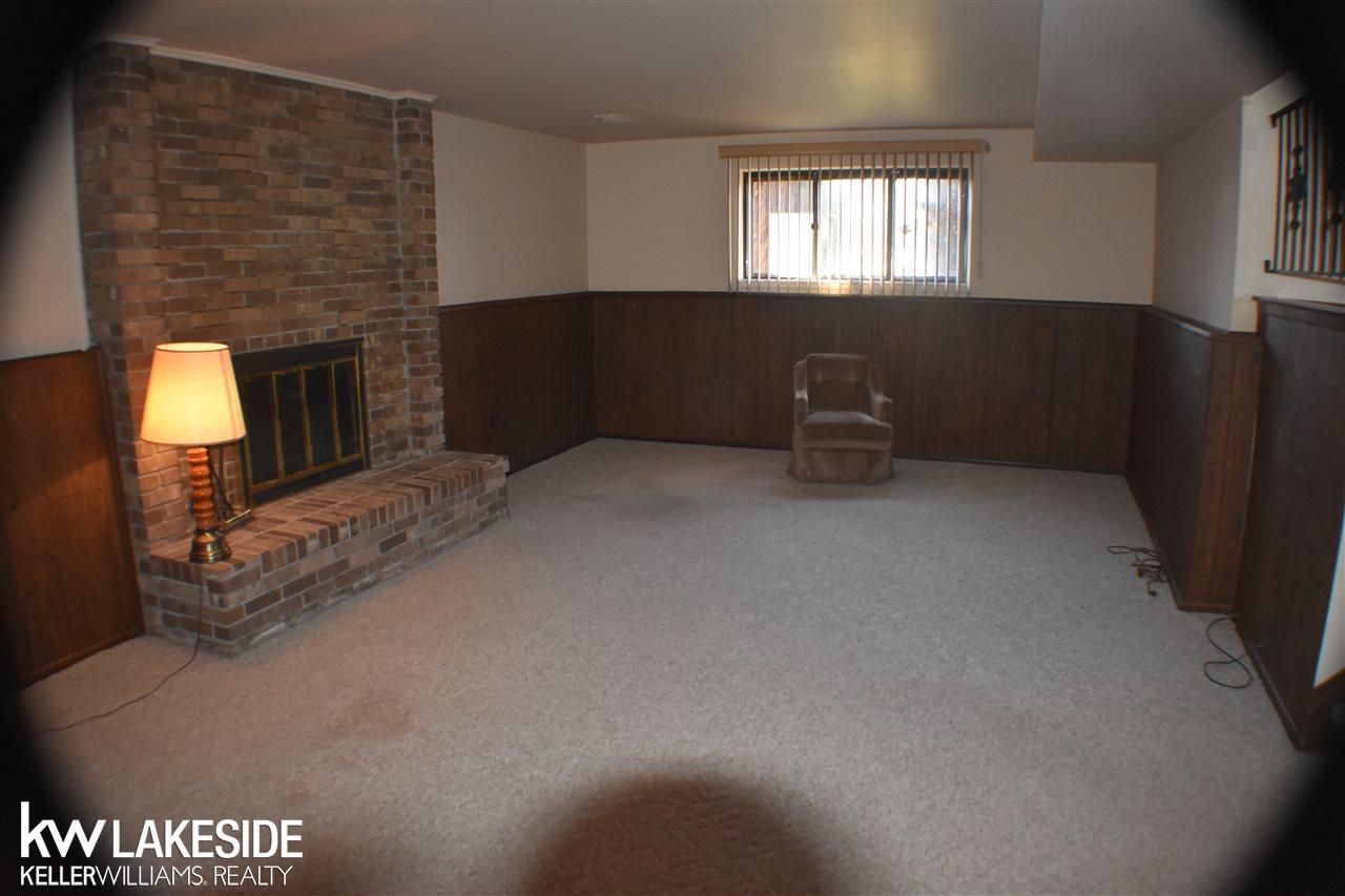 47610 Barbara Road Macomb, MI 48044 - Photo 17 of 38