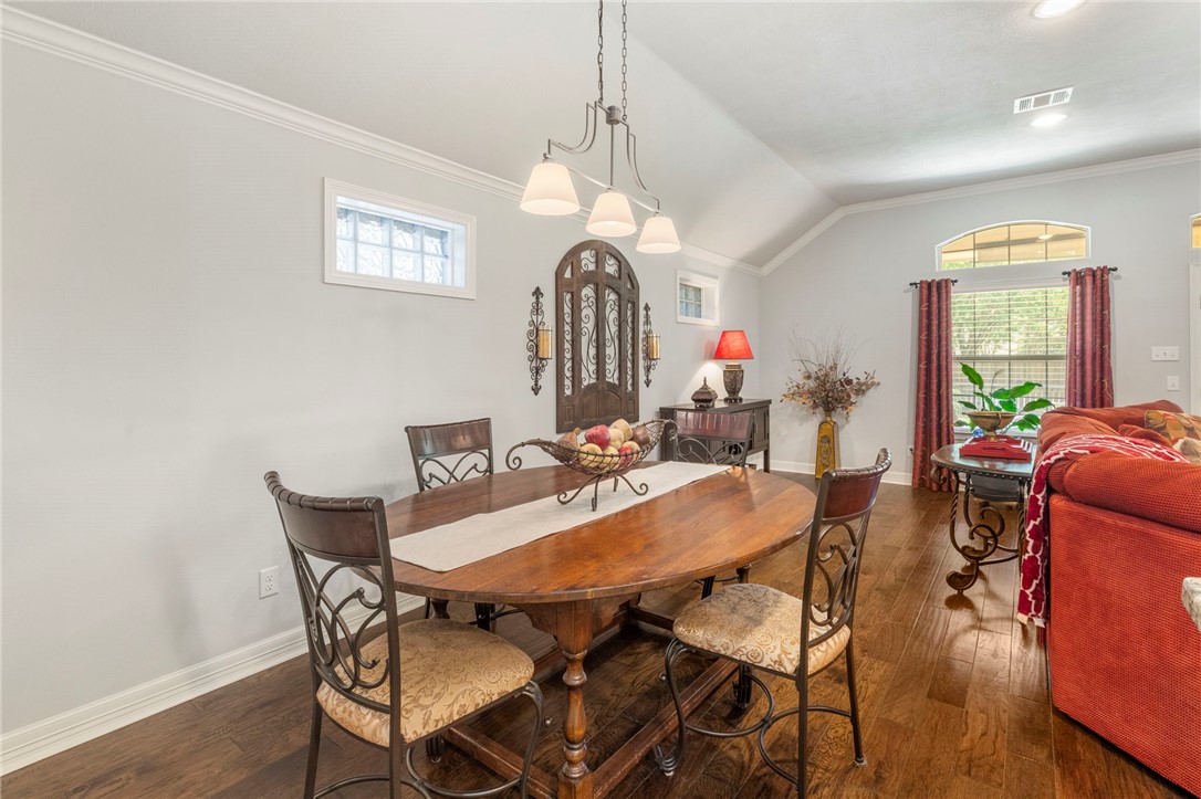 318 Cecelia Loop College Station, TX 77845 - Photo 25 of 38