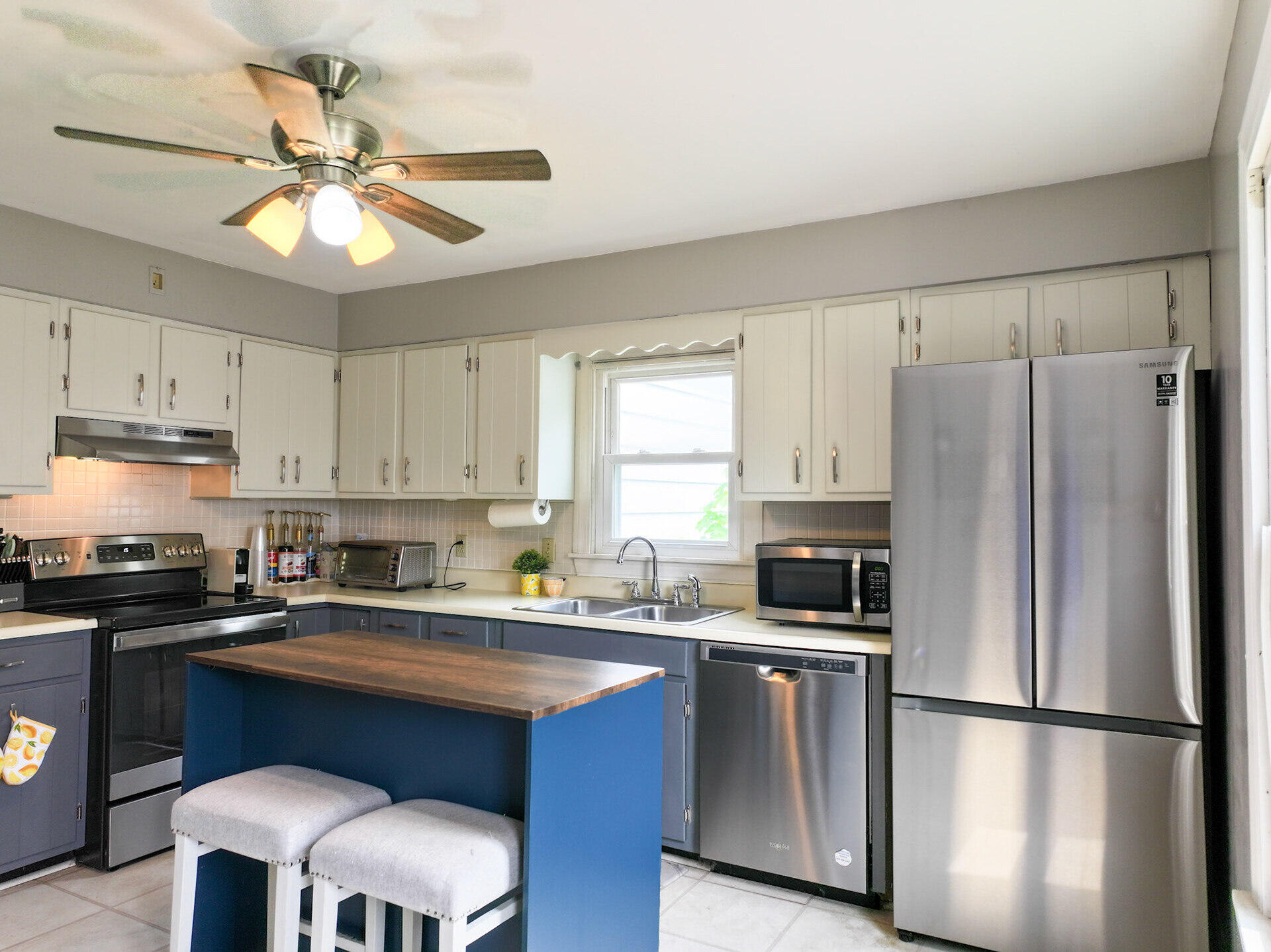 Kitchen 1