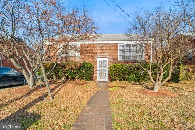 $465,000 | 3028 P Street Southeast, Washington, DC 20020