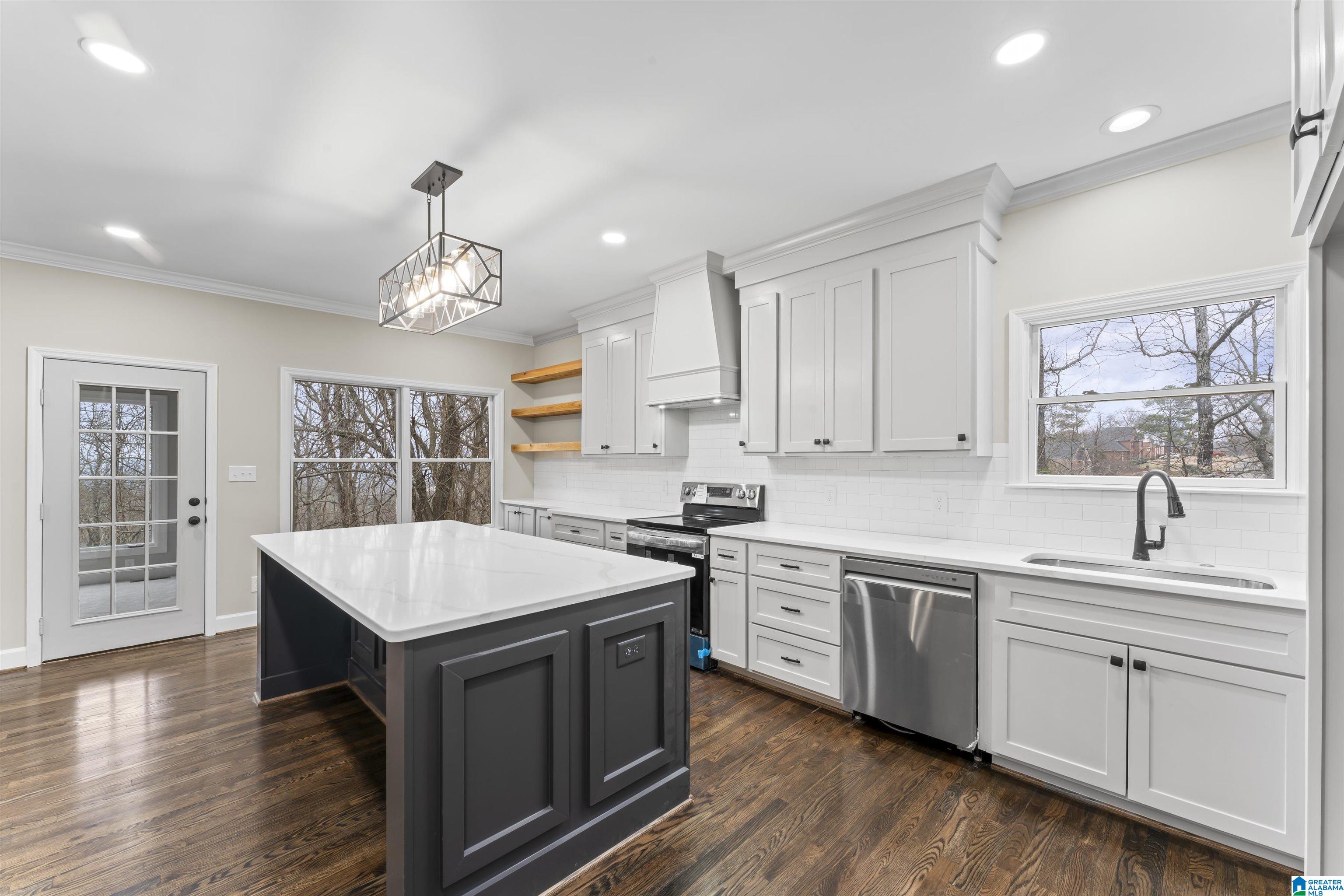 1010 Crest Road Leeds, AL 35094 - Photo 14 of 44 Gallery Image 14