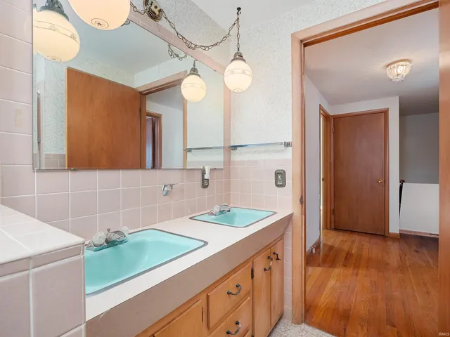 $260,000 | 5745 North Brookwood Drive, Fort Wayne, IN 46835