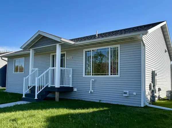 $325,000 | 2008 Nelson Drive, Thief River Falls, MN 56701