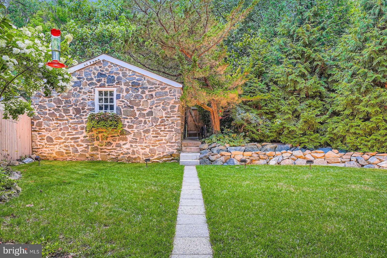 2436 Pickwick Road Baltimore, MD 21207 - Photo 48 of 66 Private rear yard