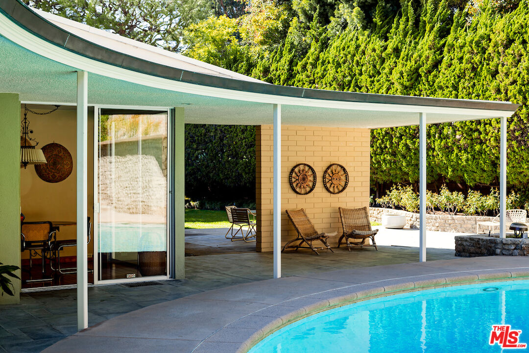 1005 Summit Drive Beverly Hills, CA 90210 - Photo 45 of 48