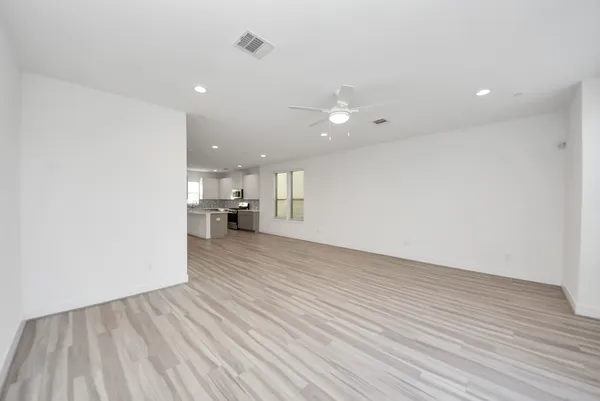 $2,100 | 18716 Centro Main Street, Unit B, Conroe, TX 77385