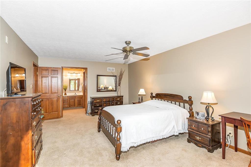 863 Carey Road Carmel, IN 46033 - Photo 12 of 30 Gallery Image 12