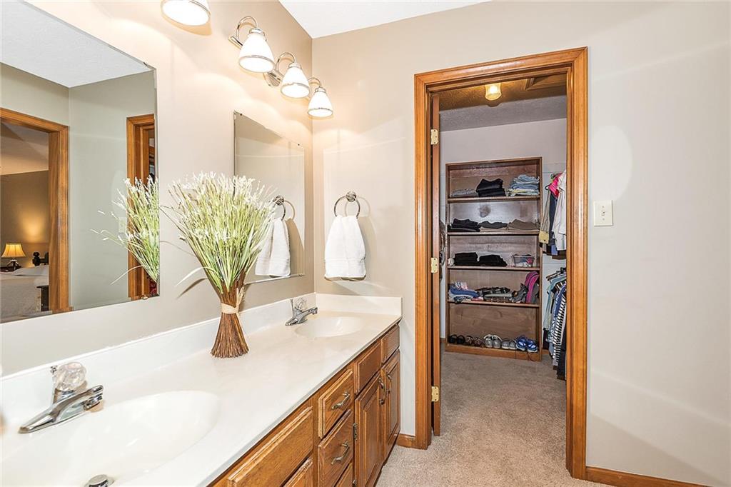 863 Carey Road Carmel, IN 46033 - Photo 14 of 30 Gallery Image 14