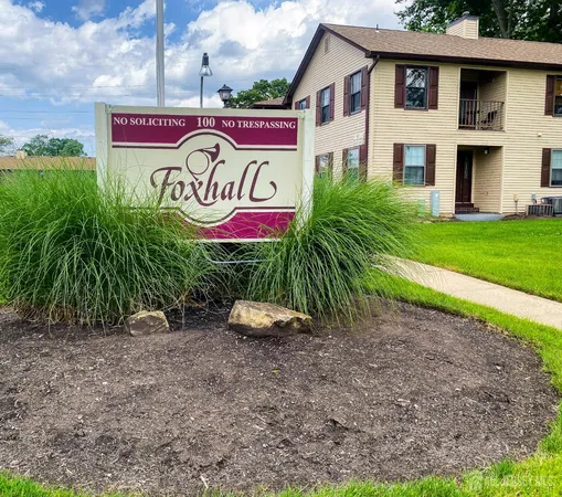 $325,000 | 33 Foxhall, Unit B, Middlesex, NJ 08846