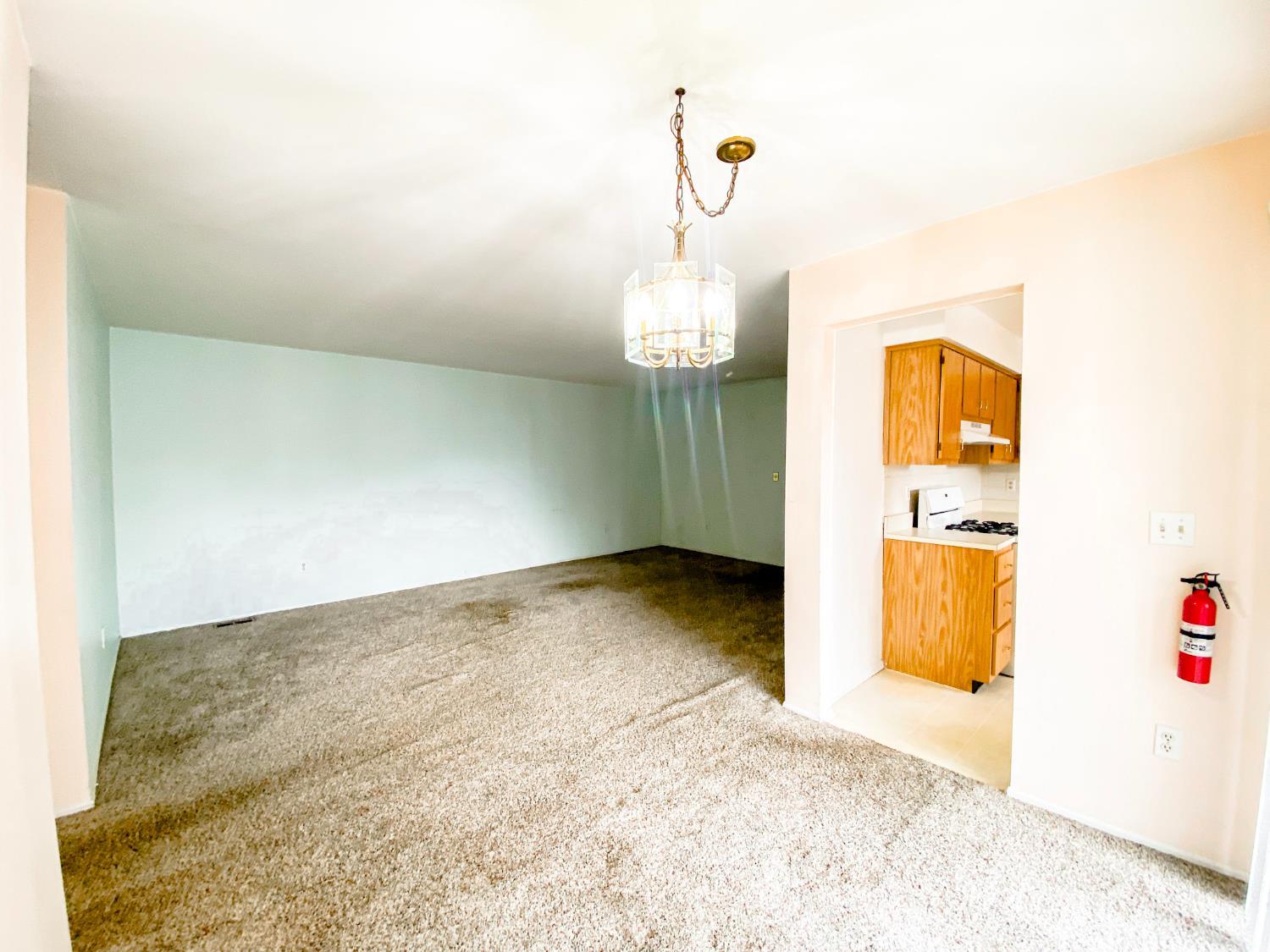 33 Foxhall, Unit B Middlesex, NJ 08846 - Photo 6 of 19