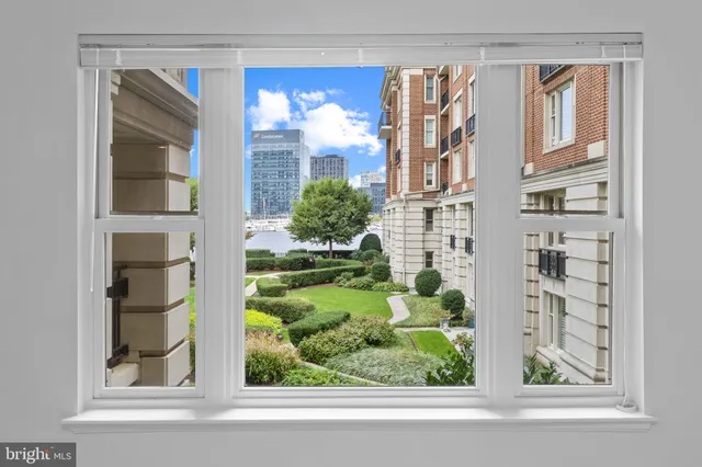 a view of a multi story building