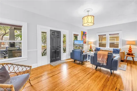 $1,100,000 | 1726 2nd Avenue North, St. Petersburg, FL 33713