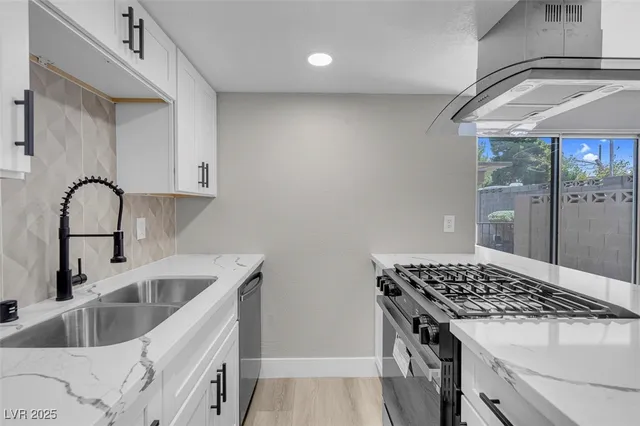 $1,500 | 456 Sellers Place, Henderson, NV 89011